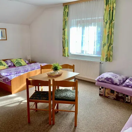 Lenka 1 Guest house 3*