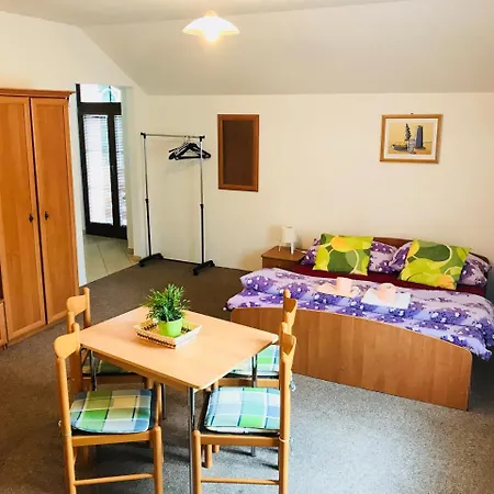 Guest house Lenka 1